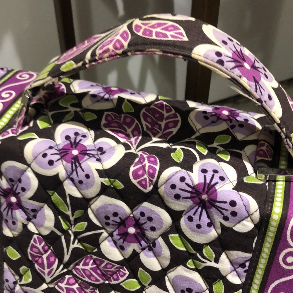 Vera Bradley, vintage business/valise type. Comes with a detachable strap - Picture 3 of 16